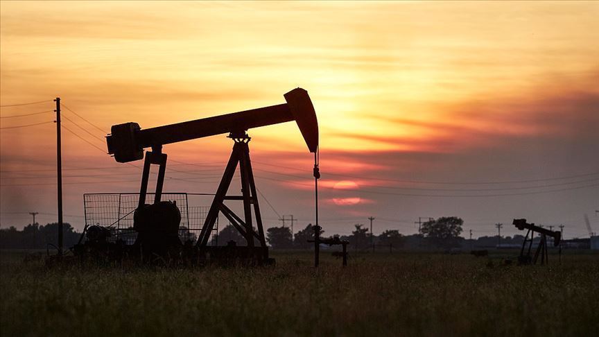 OPEC günlük petrol üretimini 500 bin varil artıracak