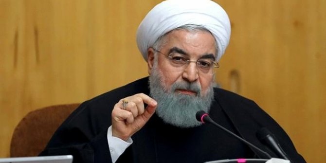 İran Meclis Başkanı, Ruhani hükümetini ABD yaptırımları karşısında "pasif" kalmakla eleştirdi