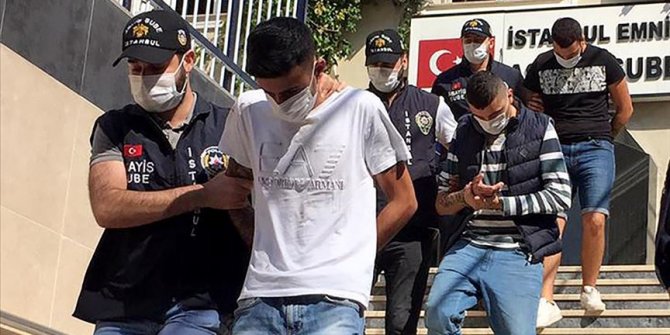 İstanbul'da lüks otomobillerden far hırsızlığı