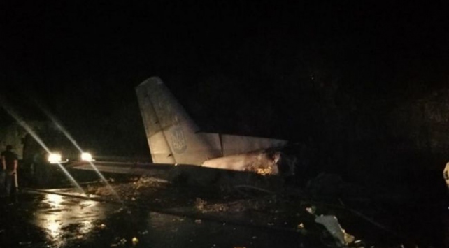 Ukrayna'da askeri uçak düştü: 22 ölü