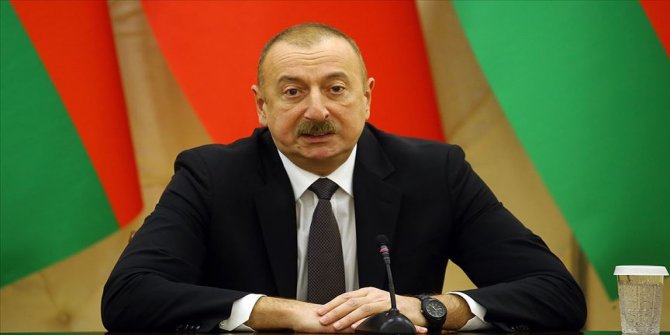 İlham Aliyev: Bayrağı diktik!
