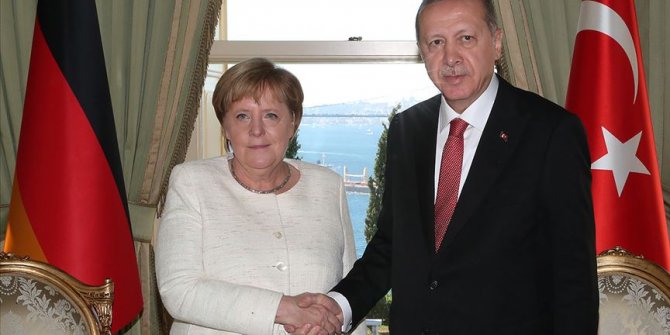 Erdoğan ve Merkel video konferans ile görüştü