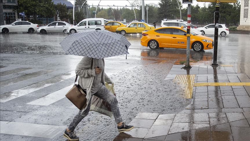 Ankara'da kuvvetli sağanak ve fırtına uyarısı
