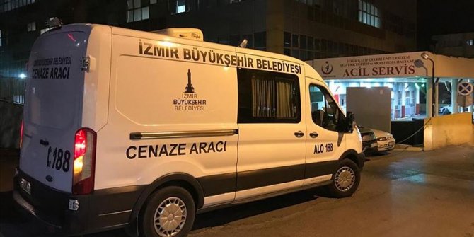 İzmir'de sahte içkiden zehirlendiğini belirterek hastaneye başvuran 2 kişi daha yaşamı yitirdi