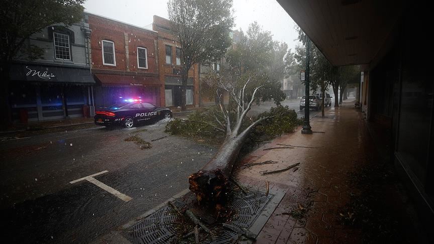 ABD'de Delta Kasırgası yüz binlerce kişiyi elektriksiz bıraktı