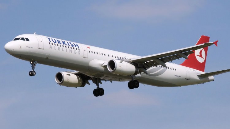 Trabzon Havalimanı'nda yolcu uçağı pistten çıktı