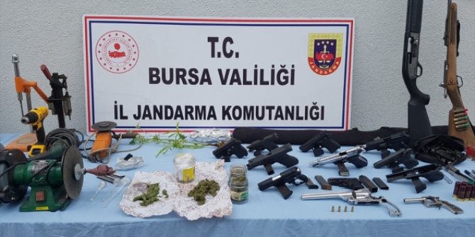 Bursa'da kaçak silah imalathanesine baskın: 2 gözaltı