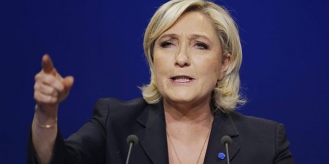 Fransa'da aşırı sağcı Le Pen'den küstah çıkış