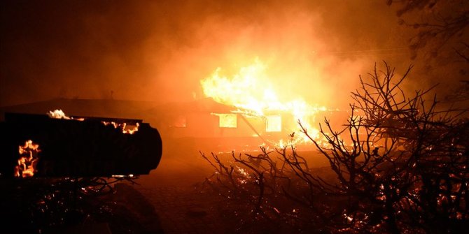 Güney California'da yangınlar nedeniyle 100 binden fazla kişi için tahliye emri