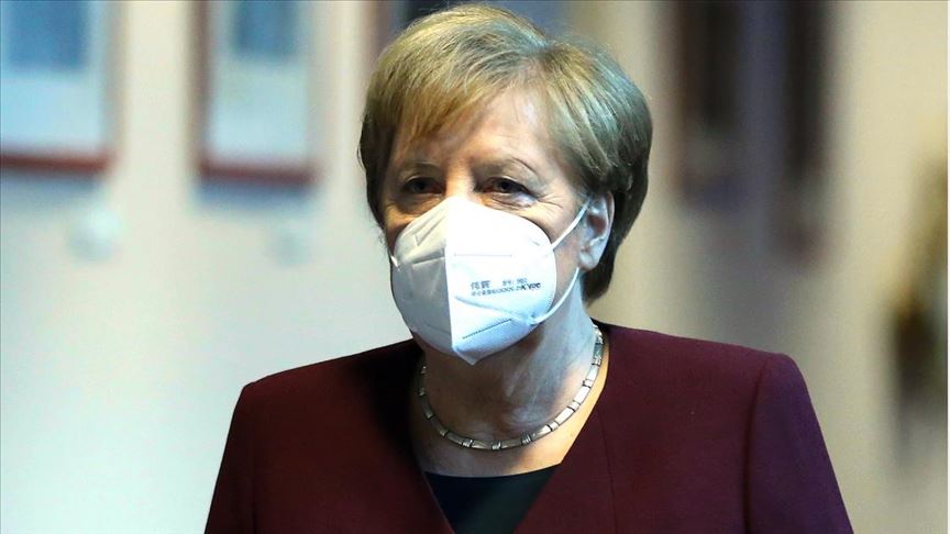 Merkel Kovid-19 salgınında üçüncü dalga uyarısı yaptı
