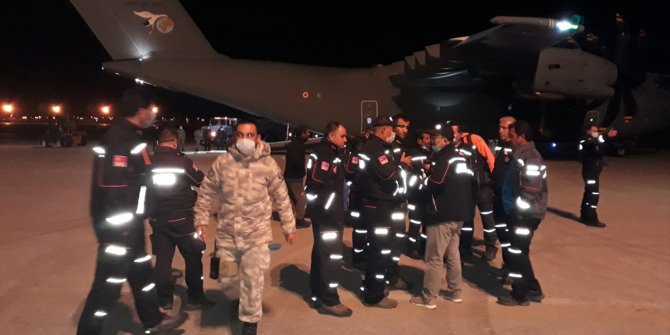 Erzurum, Erzincan ve Ağrı'dan deprem bölgesine 40 kişilik AFAD ekibi gönderildi