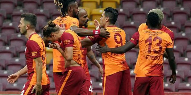 İlk yarı Galatasaray'ın 1-0 üstünlüğüyle bitti