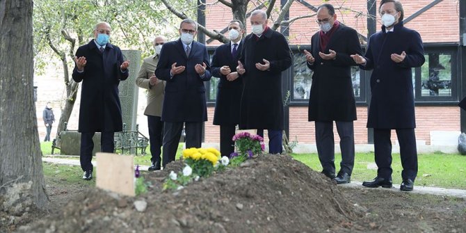 Cumhurbaşkanı Erdoğan, Ahmet Kekeç'in mezarını ziyaret etti