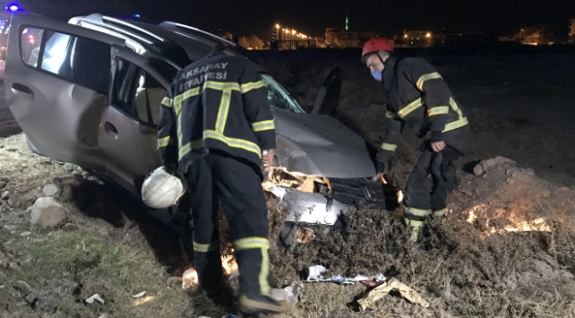 Aksaray'da otomobil ile kamyonet çarpıştı: 5 yaralı
