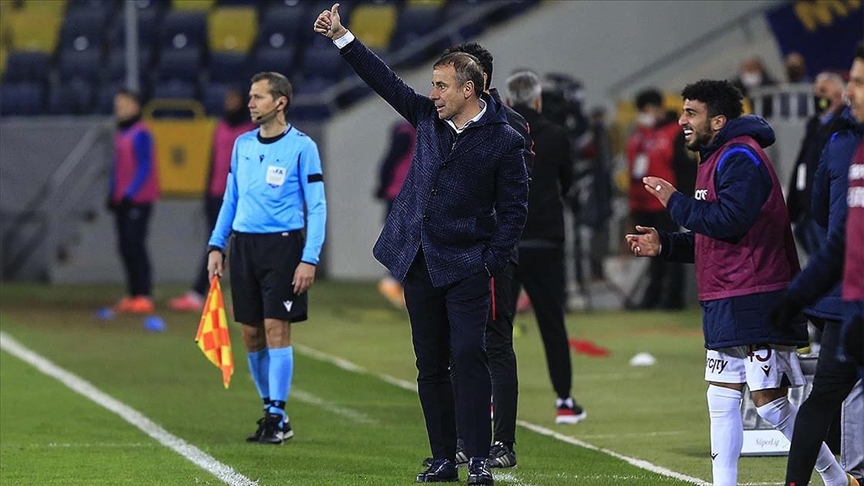 Trabzonspor, Abdullah Avcı ile çıkışa geçti