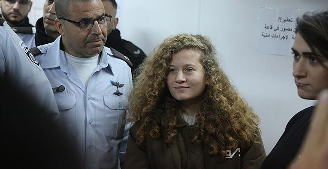 'Filistinli cesur kız' Ahed'in duruşması ailesinin isteğiyle 2'nci kez ertelendi