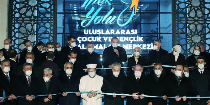 Cumhurbaşkanı Erdoğan, İpek Yolu Uluslararası Çocuk ve Gençlik Çalışmaları Merkezi'nin açılışını yaptı