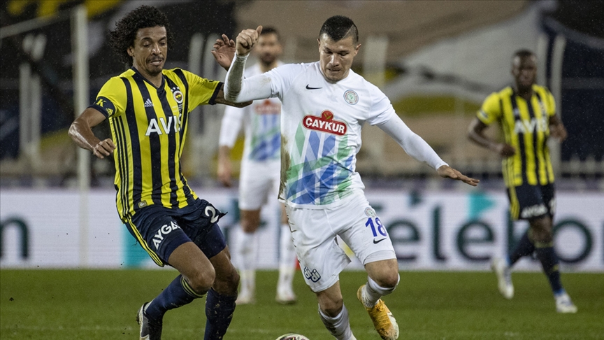Fenerbahçe, Çaykur Rizespor'u tek golle geçti