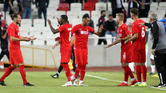 Sivasspor tek golle turladı