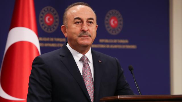 Bakan Çavuşoğlu: 'Kendi göbeğimizi kendimiz keseriz'