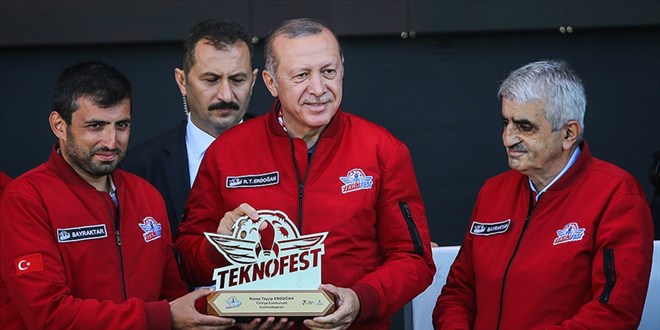 Erdoğan, Özdemir Bayraktar'a rahmet diledi