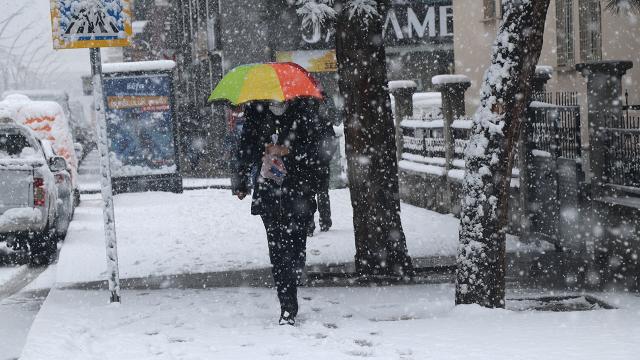 İstanbul'a kar geliyor! İstanbul Valiliği alarma geçti: Meteoroloji tarih verdi