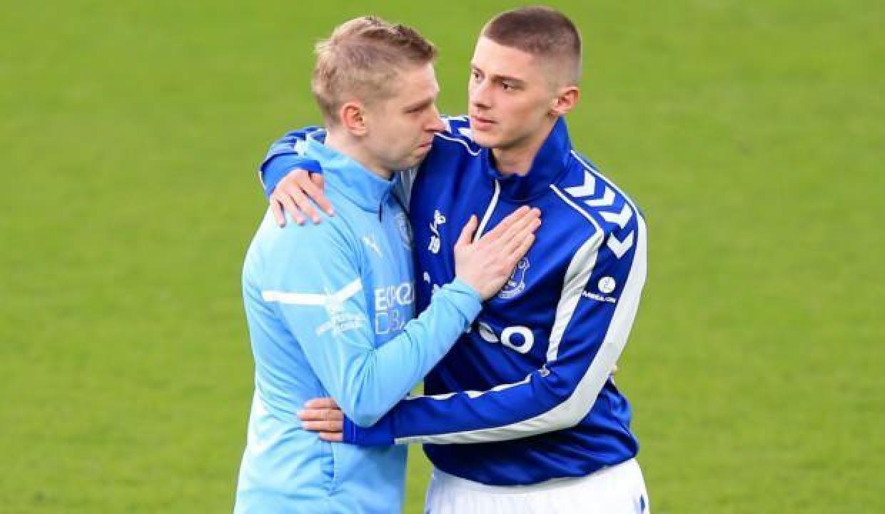 Ukraynalı futbolcu Zinchenko gözyaşlarına hakim olamadı!