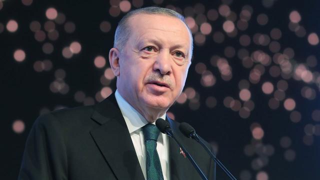 Erdoğan: Hesap uzmanıyım diyor, yüzde 1'e 40 vekil hediye etti
