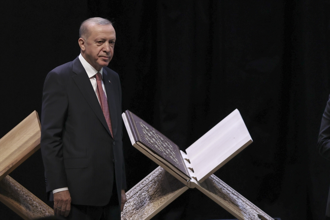 Erdoğan: Dünya ırkçılığın yeniden yükselişe geçtiği bir döneme girdi