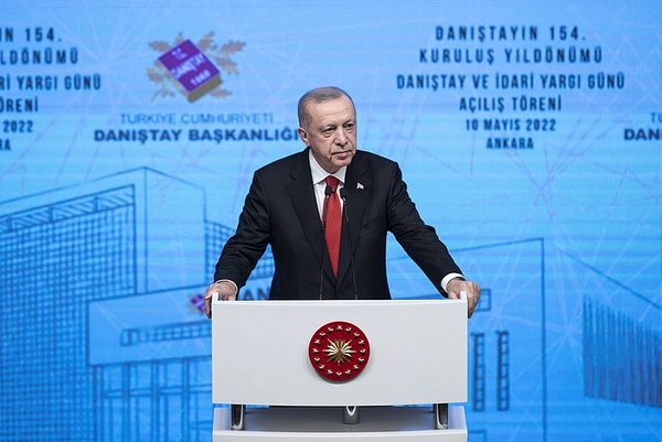 Başkan Erdoğan'dan yeni anayasa açıklaması: Milletimizi mevcut anayasadan kurtarma irademiz bakidir