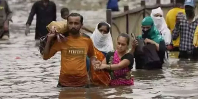 Hindistan'ı sel vurdu: 24 saatte 7 kişi öldü