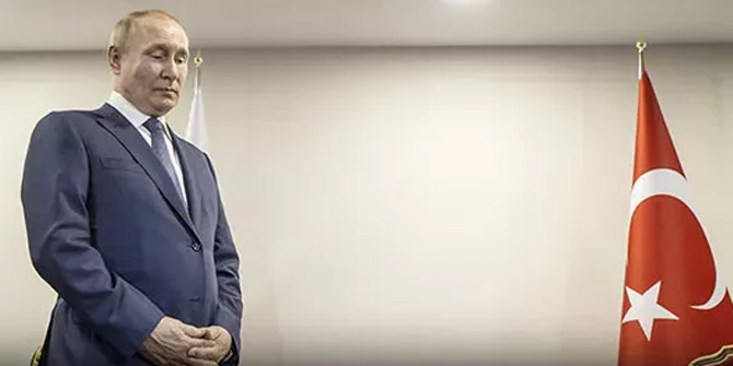 Dünya, üçlü zirve öncesi Putin'in Erdoğan'ı bekleme görüntüsünü konuşuyor: "Tatlı bir intikam"