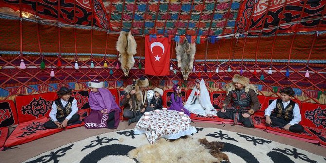 2000 yıllık kültür 'han otağı'nda yaşatılıyor