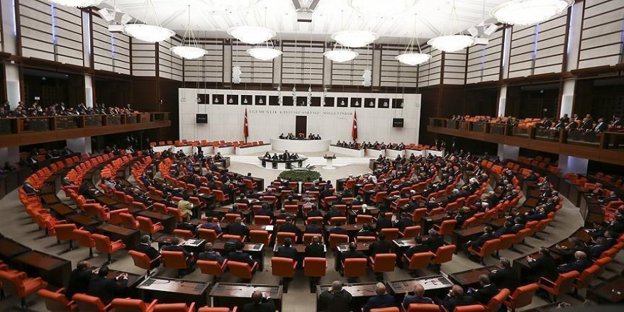 'Seçim ittifakı teklifi' Anayasa Alt Komisyonu'nda kabul edildi