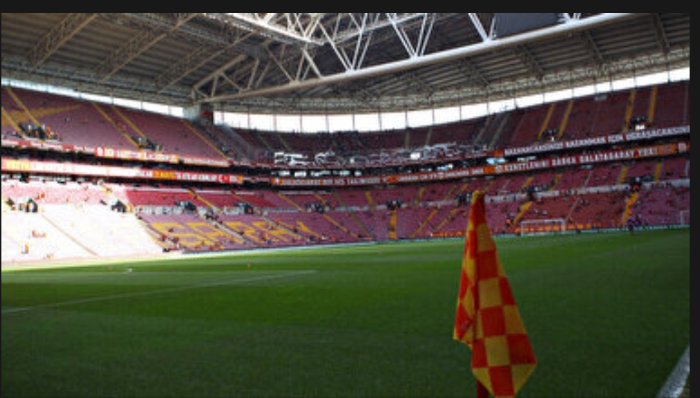 Galatasaray stadyumunu değiştirmeye hazırlanıyor: UEFA'dan izinler alındı