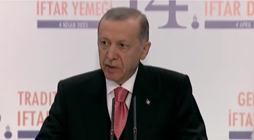 Cumhurbaşkanı Erdoğan Büyükelçiler İftar Programı’nda konuştu: Anka kuşu gibi küllerimizden doğmayı başardık