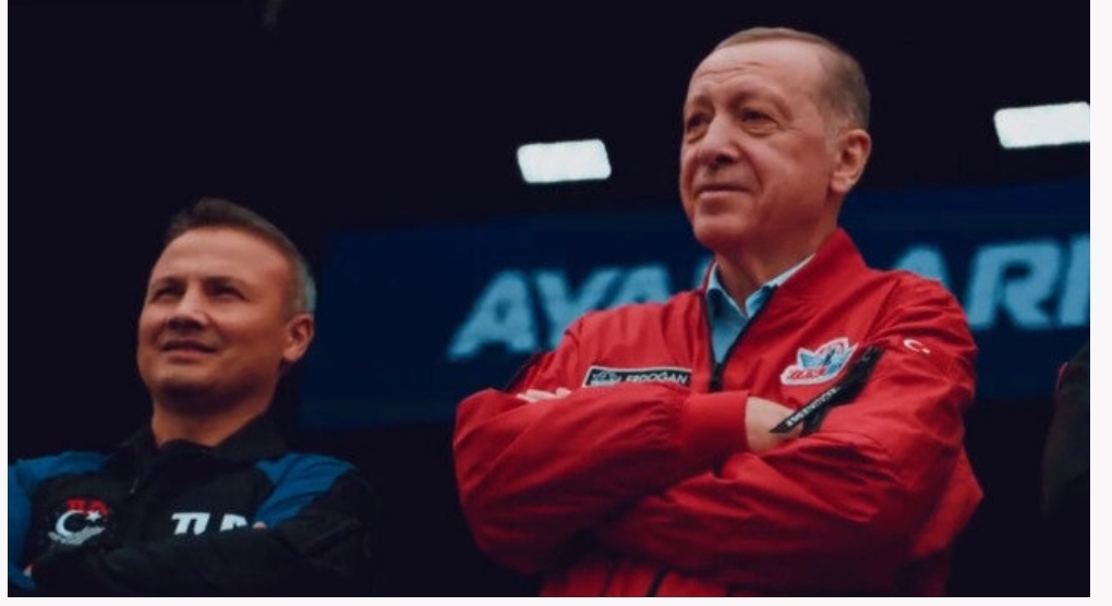AK Parti'den ünlü isimlerin sesinden Erdoğan'a özel şarkı: Sığınacak kalesin sen