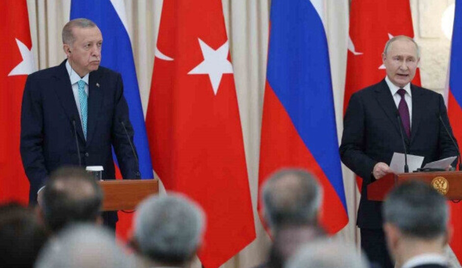 Cumhurbaşkanı Erdoğan ile Rusya Devlet Başkanı Putin telefonda görüştü: Batı'nın sessizliği insanı krizi büyütüyor