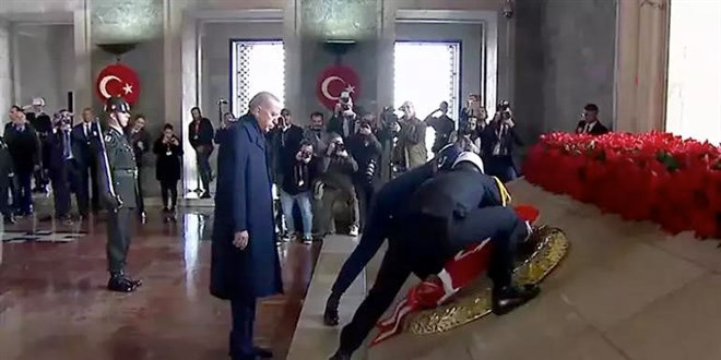 Erdoğan başkanlığındaki devlet erkanı Anıtkabir'de