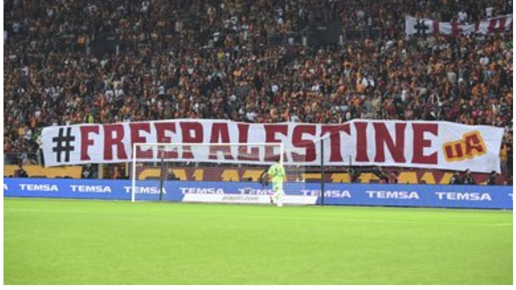 Galatasaray tribünlerinde Filistin'e destek İsrail'e lanet