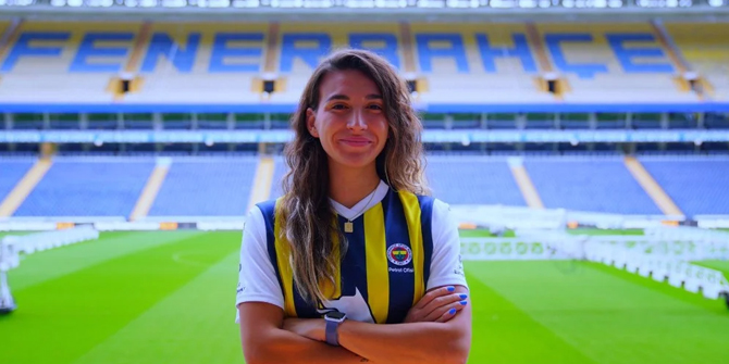 Fenerbahçe, Ece Türkoğlu'nu renklerine bağladı