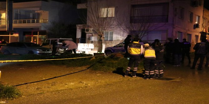 İzmir'de GBT kontrolünde polise bıçaklı saldırı: 1 şehit, 1 yaralı