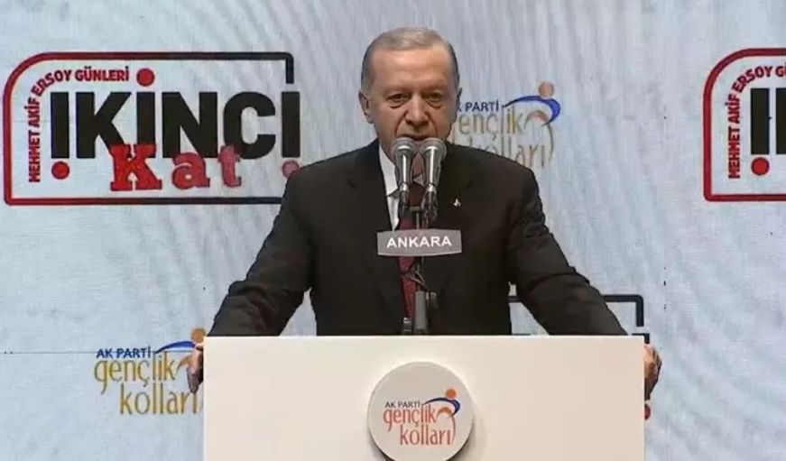 Cumhurbaşkanı Erdoğan: "Teröristle aynı dili konuşan, terörist gibi muamele görmekten kaçamaz"