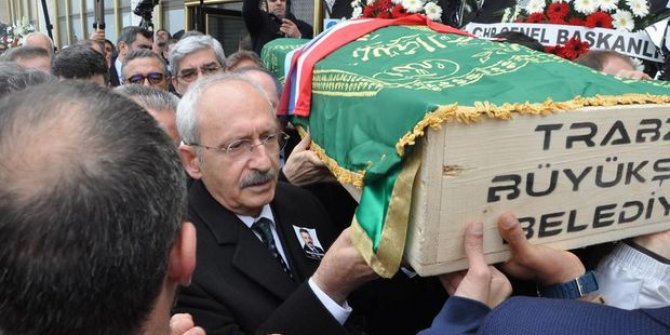 CHP'nin acı günü! Kılıçdaroğlu tabuta omuz verdi