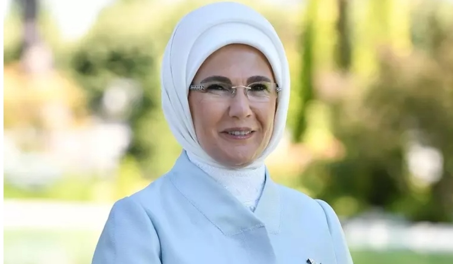 Emine Erdoğan'dan İlk Türk uzay yolcusu Gezeravcı'ya ilişkin paylaşım: "Büyük bir gurur ve mutluluk"