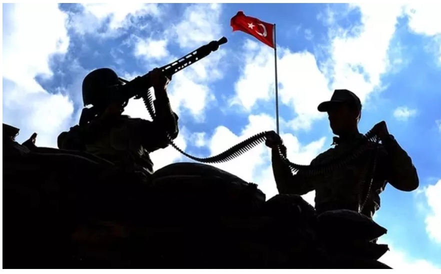 Terör örgütü PKK'da çözülme hız kesmiyor: 3 terörist daha teslim oldu
