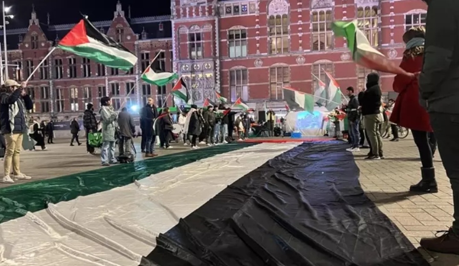 Hollanda'da dev Filistin eylemi! 14 şehrin 15 istasyonunu kapattılar