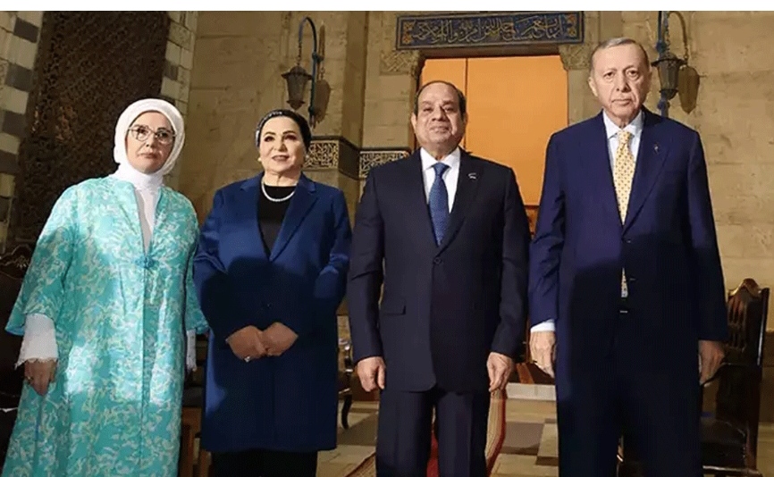 Cumhurbaşkanı Erdoğan, Kahire'de İmam Şafi Türbesi'ni ziyaret etti