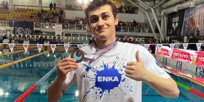 Milli yüzücü Polat Uzer Turnalı'dan Türkiye rekoru