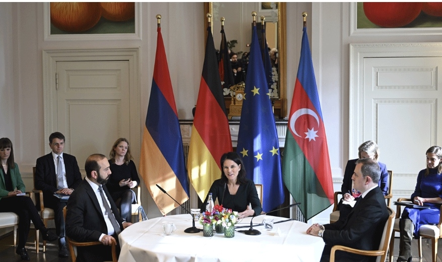 Ermenistan'dan Azerbaycan'la barış anlaşması için devam kararı!